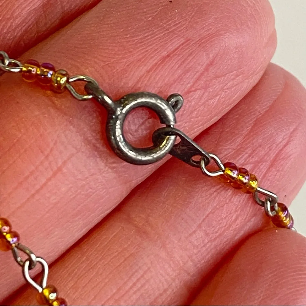 Vintage Butterfly Pendant Necklace Glass Bead Silver Tone Dainty Whimisical‎